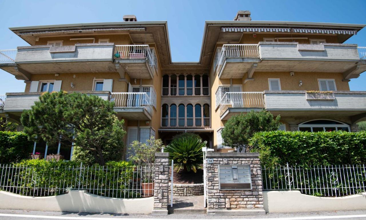 Sirmio Apartments - Narnia Stay Сірміоне Екстер'єр фото