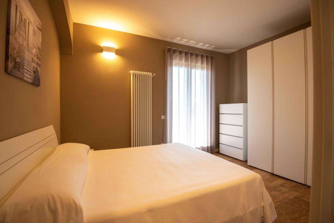 Sirmio Apartments - Narnia Stay Сірміоне Екстер'єр фото